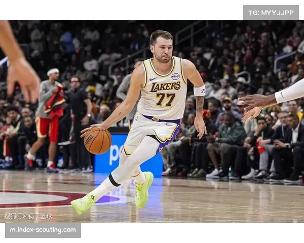 东契奇詹姆斯里夫斯场均20+ 湖人进攻火力难掩防守效率低下